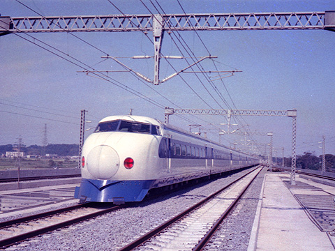 005-641004-shinkansen.jpg