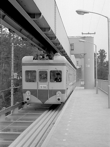 02-1970-monorail.jpg